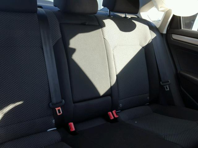 1VWAT7A33FC076863 - 2015 VOLKSWAGEN PASSAT S Weiß Foto 6