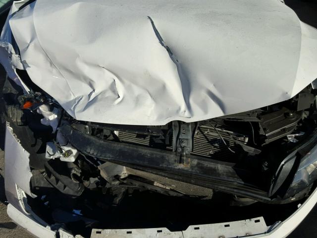 1VWAT7A33FC076863 - 2015 VOLKSWAGEN PASSAT S Weiß Foto 7