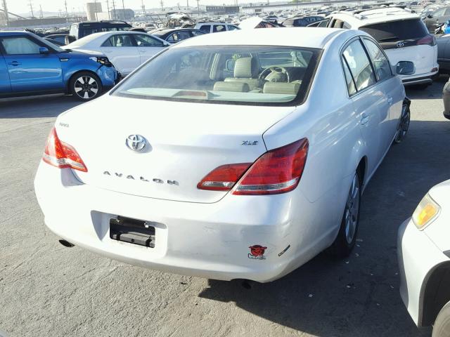 4T1BK36B16U079169 - 2006 TOYOTA AVALON XL WHITE photo 4