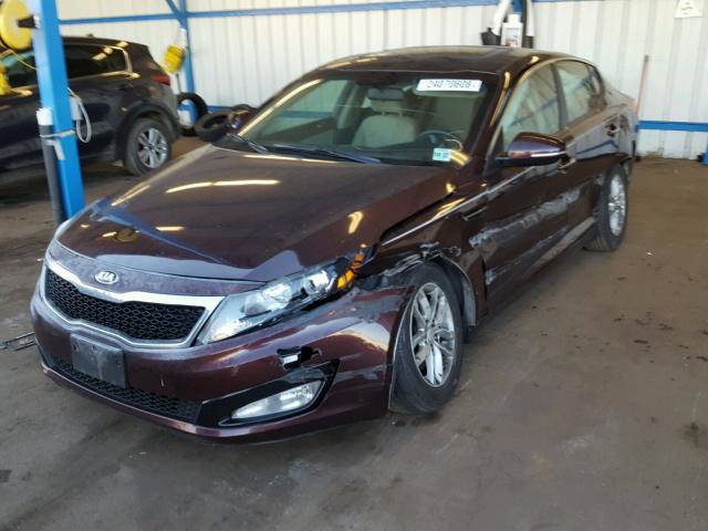 5XXGM4A72DG132719 - 2013 KIA OPTIMA LX MAROON photo 2