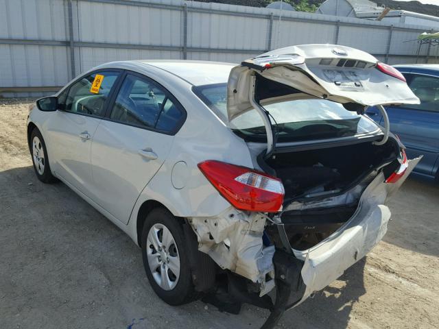 KNAFK4A63F5285476 - 2015 KIA FORTE LX WHITE photo 3