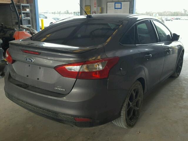 1FADP3F23EL123083 - 2014 FORD FOCUS SE GRAY photo 4