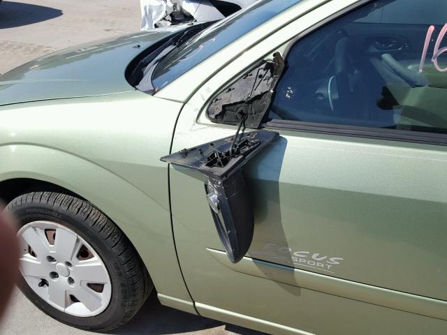 1FAFP34N17W118231 - 2007 FORD FOCUS ZX4 GREEN photo 9