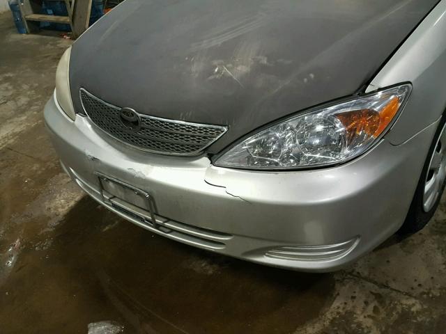 4T1BE32K34U855280 - 2004 TOYOTA CAMRY LE SILVER photo 9