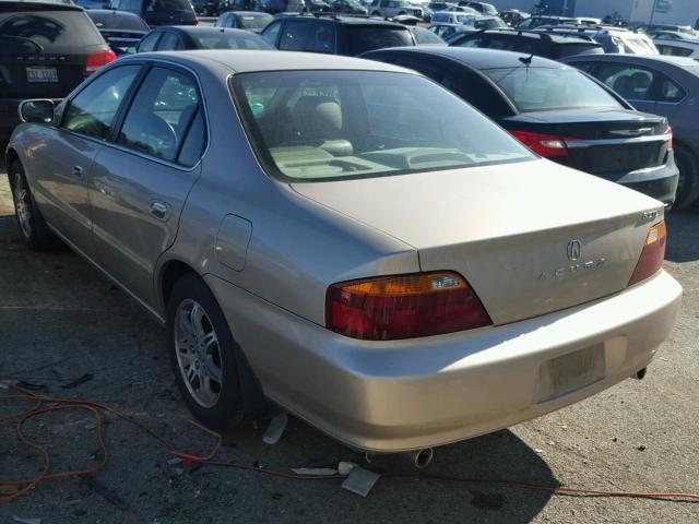 19UUA5667YA010068 - 2000 ACURA 3.2TL GOLD photo 3