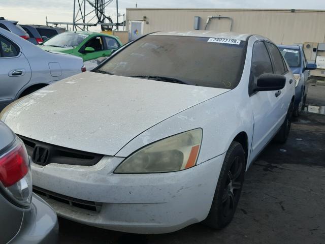 1HGCM551X4A023447 - 2004 HONDA ACCORD DX WHITE photo 2