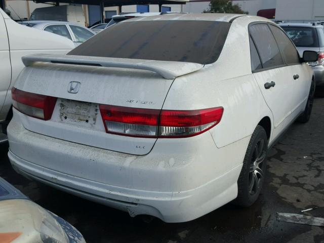 1HGCM551X4A023447 - 2004 HONDA ACCORD DX WHITE photo 4