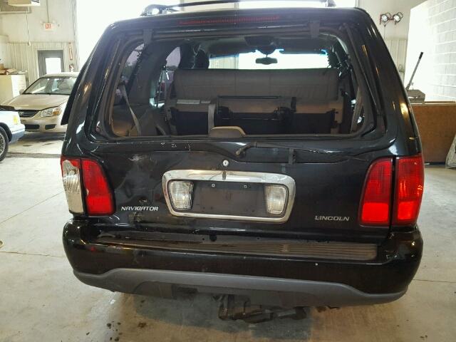 5LMPU28A3YLJ16257 - 2000 LINCOLN NAVIGATOR BLACK photo 9