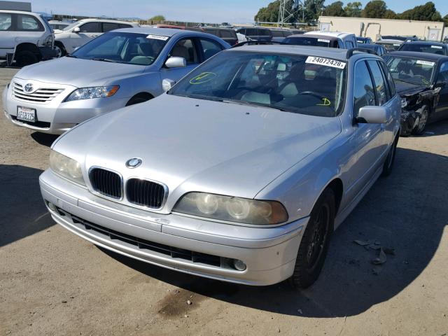 WBADS43452GD86961 - 2002 BMW 525 IT AUT SILVER photo 2