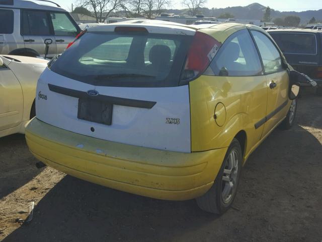3FAFP31303R120827 - 2003 FORD FOCUS ZX3 YELLOW photo 4