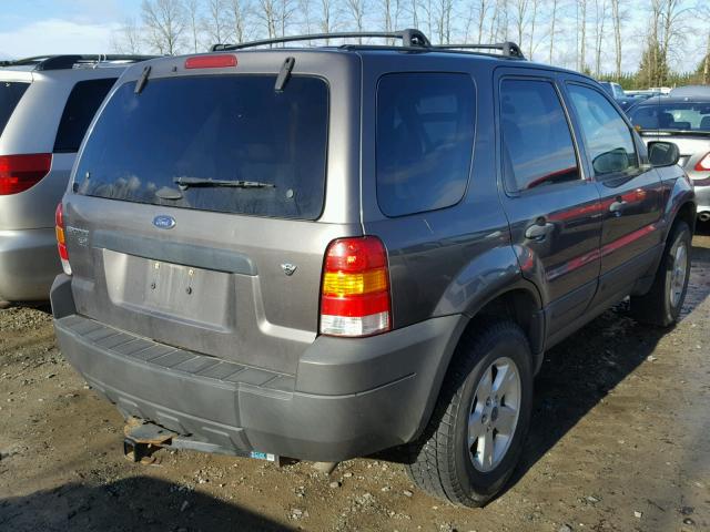 1FMCU93126KD34646 - 2006 FORD ESCAPE XLT GRAY photo 4