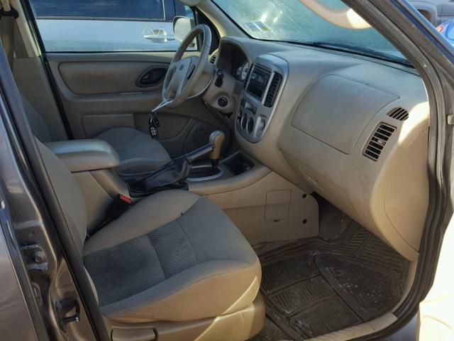 1FMCU93126KD34646 - 2006 FORD ESCAPE XLT GRAY photo 5