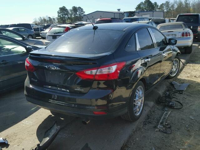 1FADP3F21DL129897 - 2013 FORD FOCUS SE BLACK photo 4