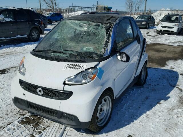 WMEEJ3BA1DK714855 - 2013 SMART FORTWO PUR WHITE photo 2