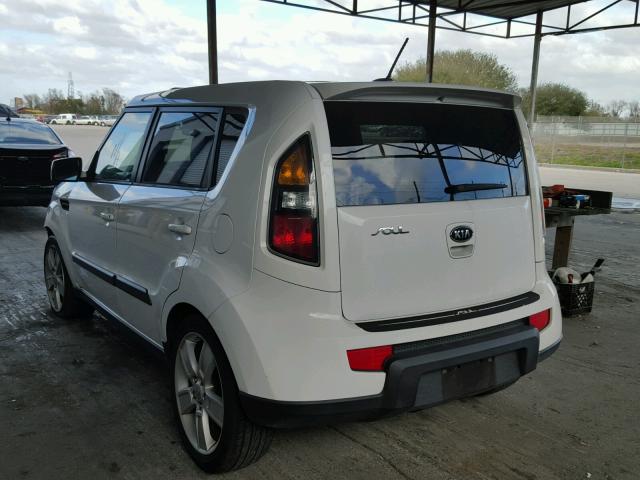 KNDJT2A20B7706449 - 2011 KIA SOUL + WHITE photo 3