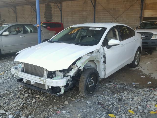 3FA6P0H72HR224394 - 2017 FORD FUSION SE WHITE photo 2