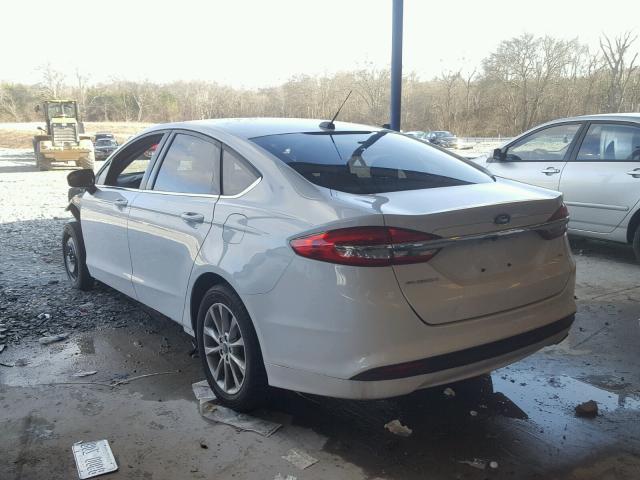 3FA6P0H72HR224394 - 2017 FORD FUSION SE WHITE photo 3