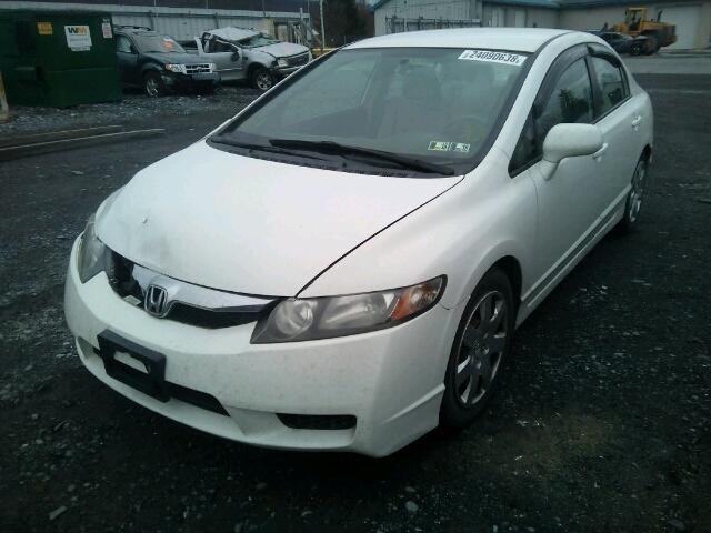 19XFA1F58AE051044 - 2010 HONDA CIVIC LX WHITE photo 2