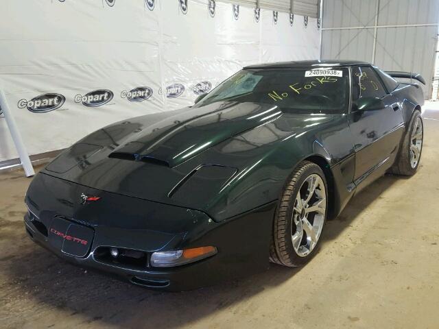 1G1YY23P7P5116253 - 1993 CHEVROLET CORVETTE GREEN photo 2