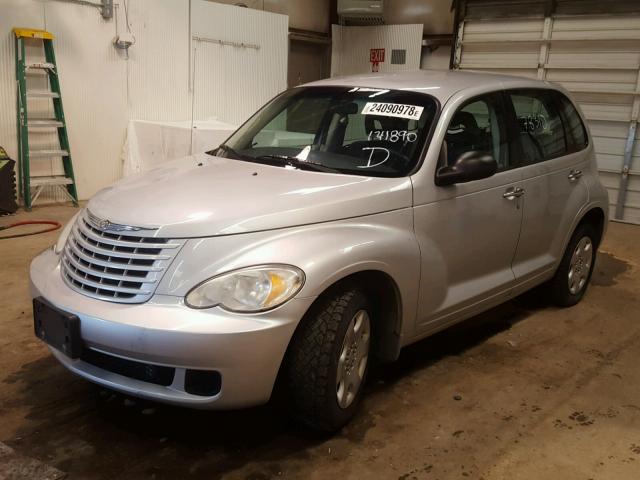 3A8FY48B68T141890 - 2008 CHRYSLER PT CRUISER SILVER photo 2