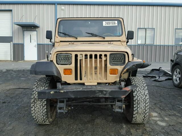 2BCCV8111JB536414 - 1988 JEEP WRANGLER TAN photo 9