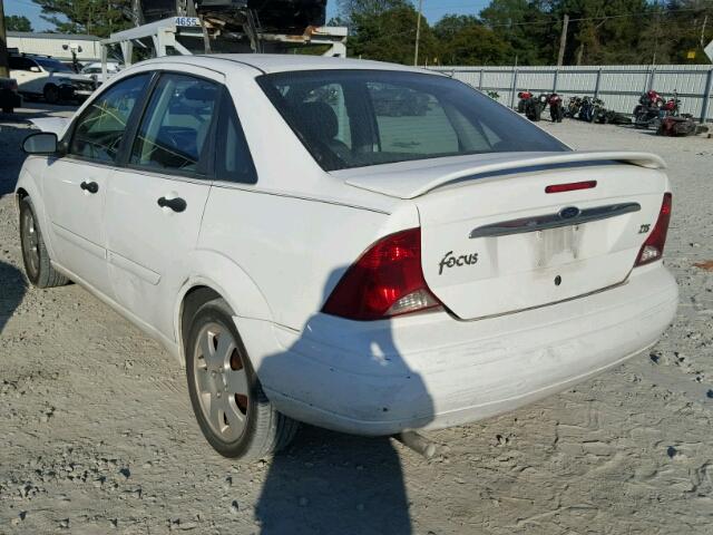 1FAFP383X2W302472 - 2002 FORD FOCUS ZTS WHITE photo 3