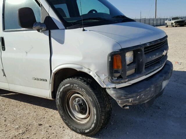 1GAHG39R0V1081870 - 1997 CHEVROLET EXPRESS G3 WHITE photo 9