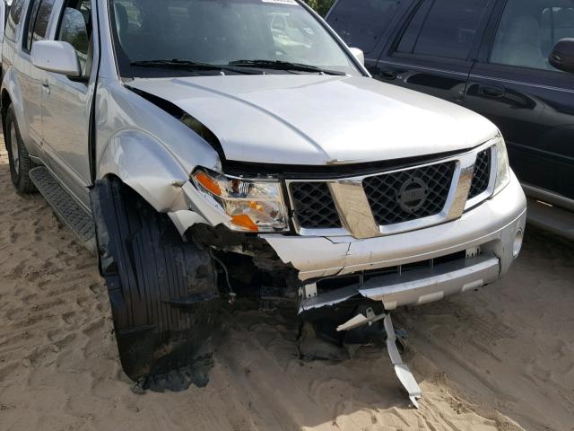 5N1AR18W27C611743 - 2007 NISSAN PATHFINDER SILVER photo 9