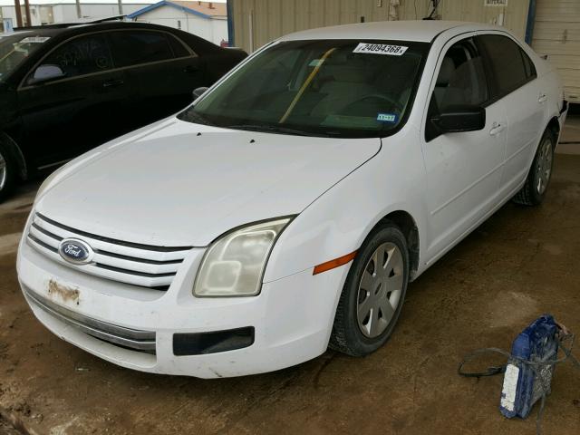 3FAHP06ZX7R194637 - 2007 FORD FUSION S WHITE photo 2