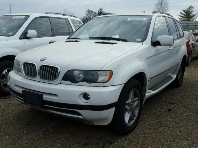 5UXFB33523LH48735 - 2003 BMW X5 4.4I WHITE photo 2