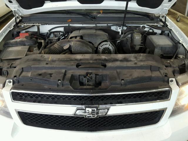 1GNMCBE36AR151811 - 2010 CHEVROLET TAHOE C150 WHITE photo 7