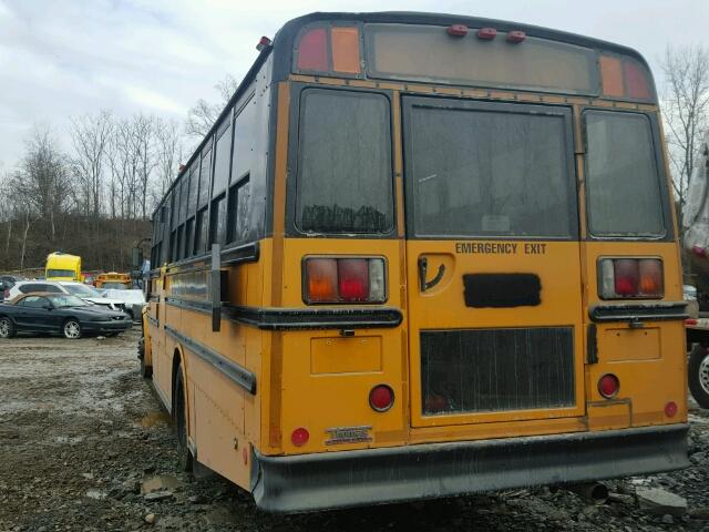 4UZABRCS87CY30200 - 2007 FREIGHTLINER CHASSIS B2 YELLOW photo 3