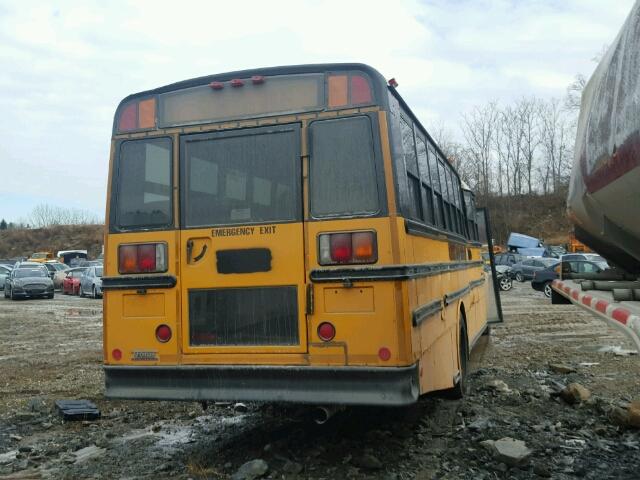 4UZABRCS87CY30200 - 2007 FREIGHTLINER CHASSIS B2 YELLOW photo 4