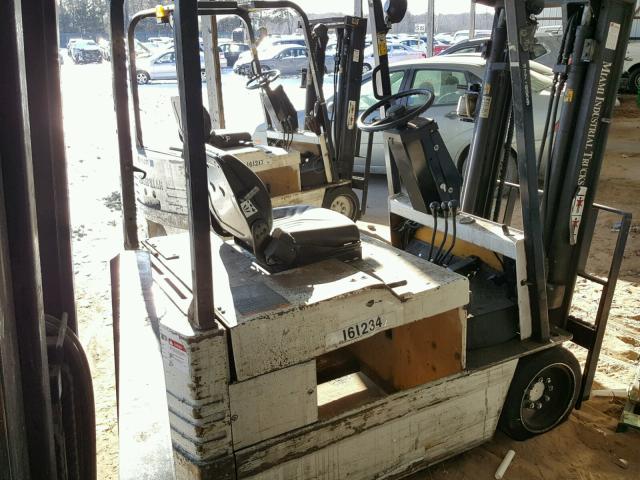 6MM01708 - 1996 CATERPILLAR FORKLIFT WHITE photo 4