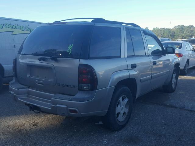 1GNDS13SX22216905 - 2002 CHEVROLET TRAILBLAZE SILVER photo 4