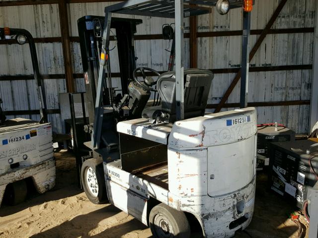 11541 - 1994 TOYOTA FORKLIFT WHITE photo 3