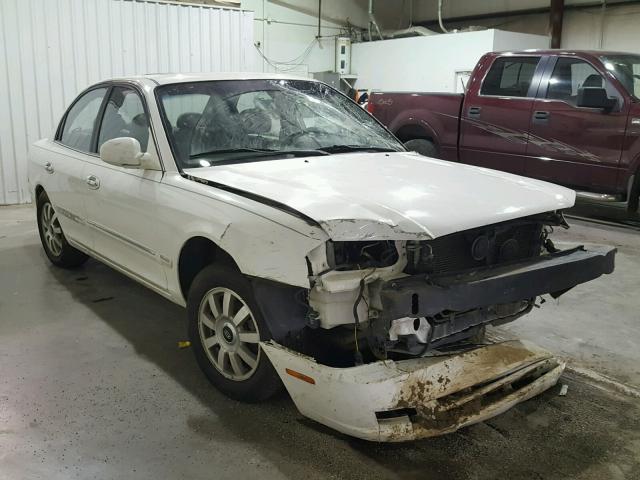 KNAGD128025181003 - 2002 KIA OPTIMA MAG WHITE photo 1