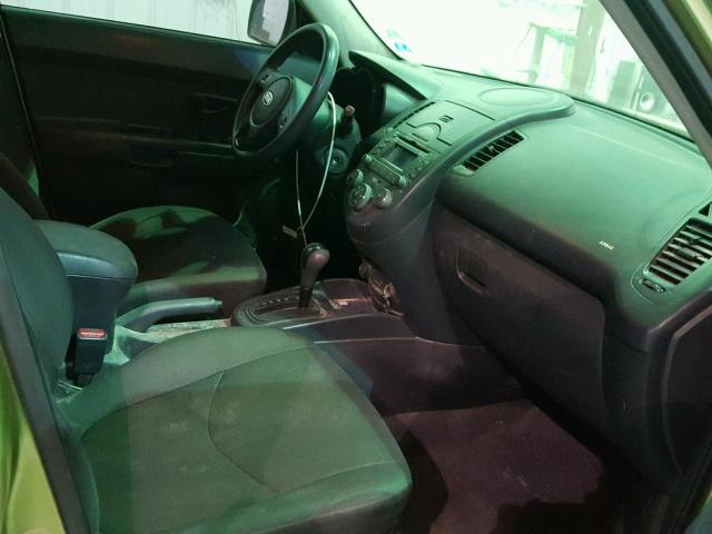 KNDJT2A22A7066436 - 2010 KIA SOUL + GREEN photo 5