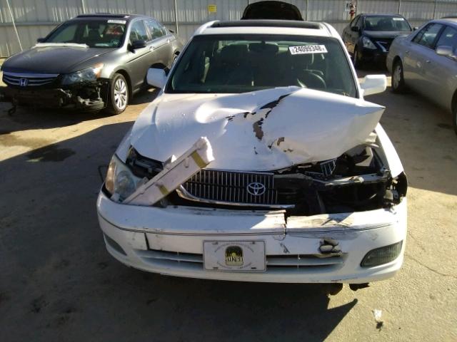 4T1BF28B81U138383 - 2001 TOYOTA AVALON XL WHITE photo 9