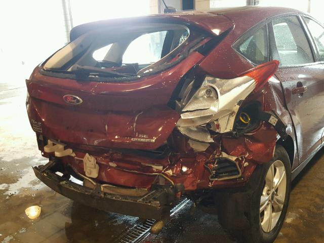 1FADP3K27EL367616 - 2014 FORD FOCUS SE RED photo 9