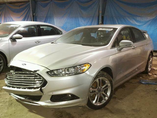 3FA6P0RU4FR139770 - 2015 FORD FUSION TIT SILVER photo 2