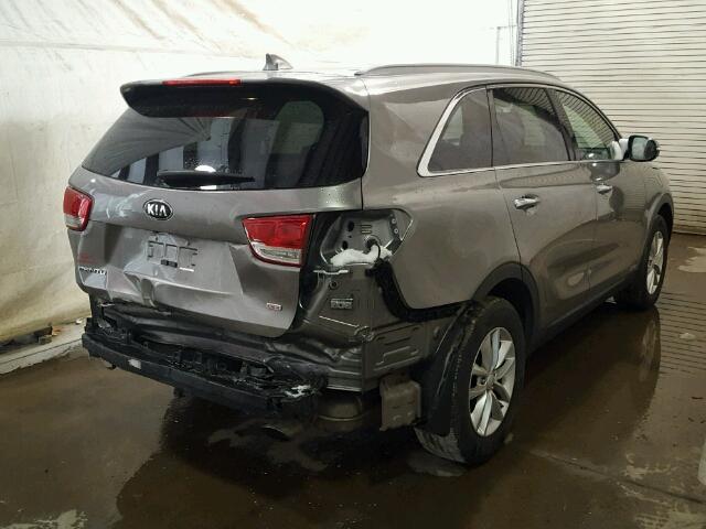 5XYPGDA3XGG056896 - 2016 KIA SORENTO LX GRAY photo 4