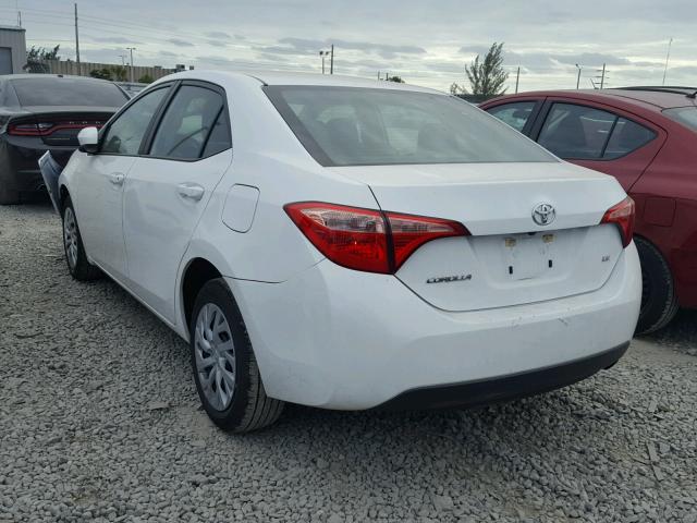 5YFBURHE0HP613285 - 2017 TOYOTA COROLLA L WHITE photo 3