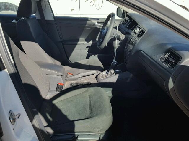 3VW2K7AJ8FM231380 - 2015 VOLKSWAGEN JETTA BASE 白色 照片 5