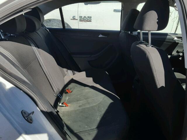 3VW2K7AJ8FM231380 - 2015 VOLKSWAGEN JETTA BASE 白色 照片 6