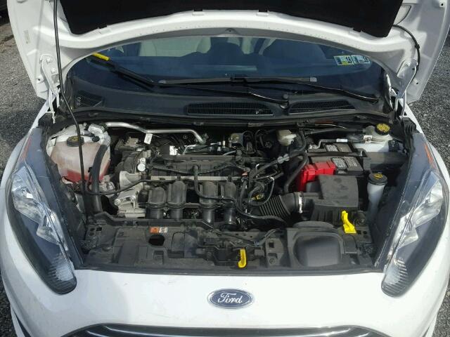 3FADP4BJ4GM133190 - 2016 FORD FIESTA SE WHITE photo 7