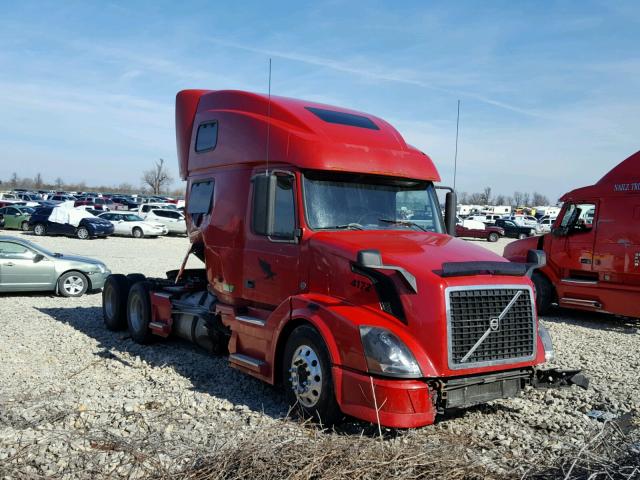 4V4NC9GH27N444172 - 2007 VOLVO VN VNL RED photo 1