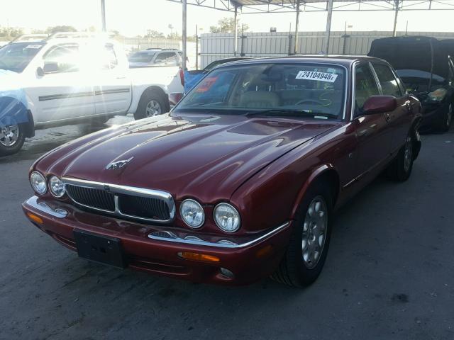 SAJDA14C5YLF13588 - 2000 JAGUAR XJ8 RED photo 2