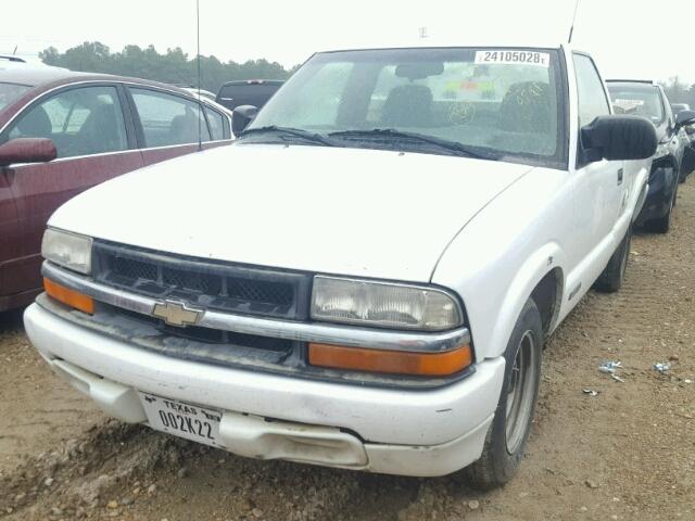 1GCCS14W5Y8206813 - 2000 CHEVROLET S TRUCK S1 WHITE photo 2