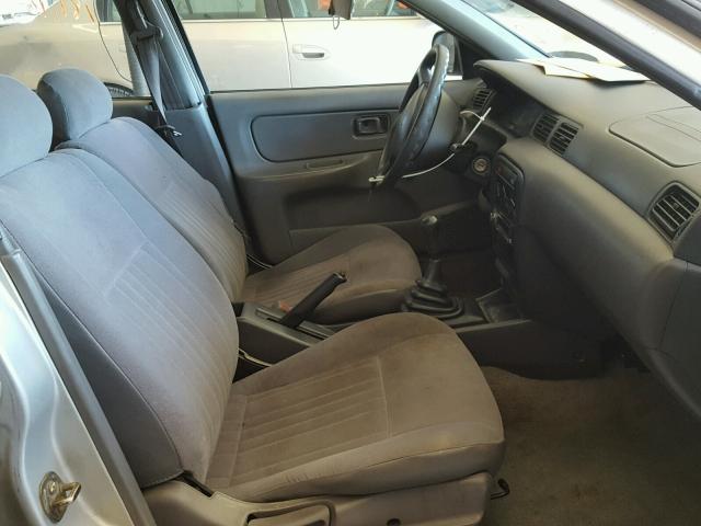 1N4AB41D7WC728399 - 1998 NISSAN SENTRA E SILVER photo 5